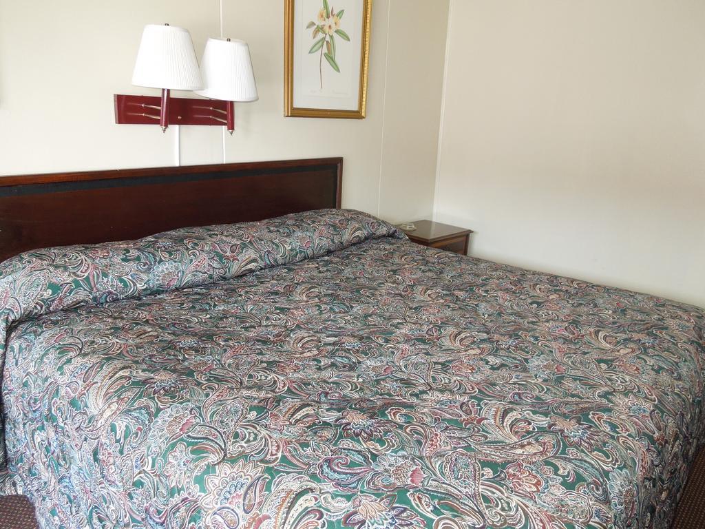 Sunshine Inn & Suites Вирджиния-Бич Экстерьер фото